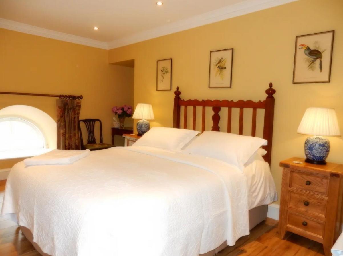 Guest house The Courtyard Kilshannig *