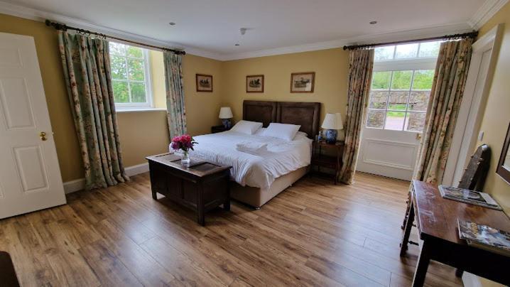 The Courtyard Kilshannig Guest house *